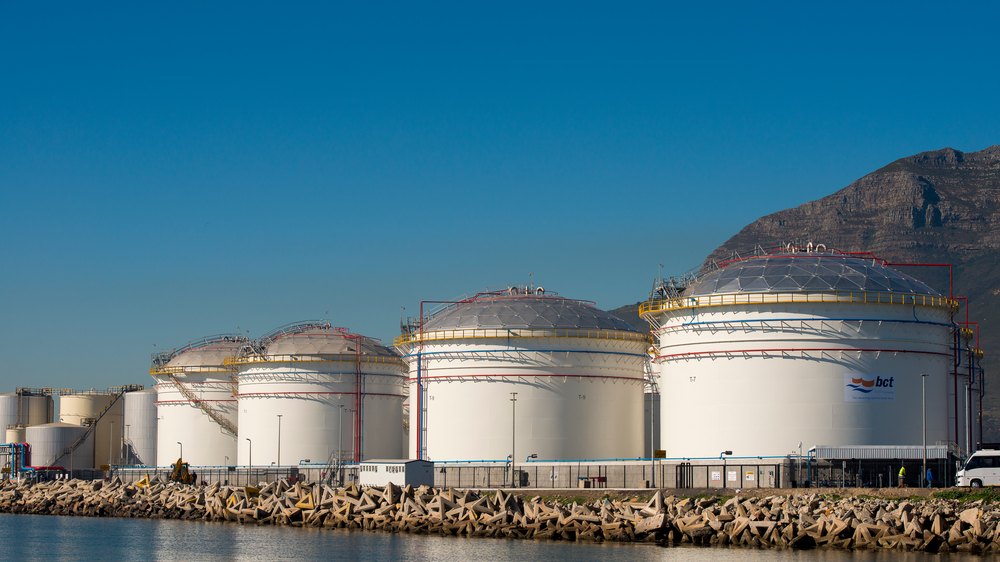 Burgan Cape Terminal with waterfront storage tanks beneath Table Mountain